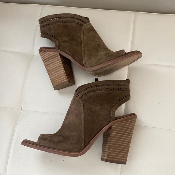 Vince Camuto open toed suede bootie - Picture 1 of 5
